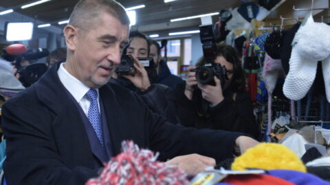 Ministr financí Andrej Babiš na kontrole EET v Harrachově