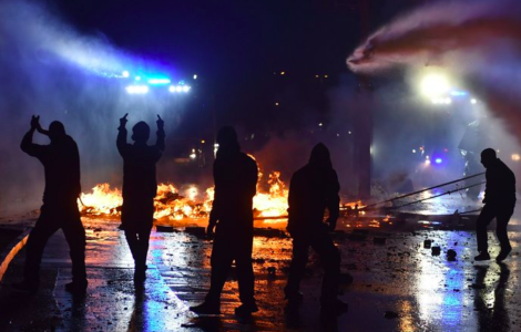 Protesty v Hamburku během summitu G20 v červenci 2017