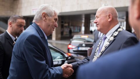 Miloš Zeman s hejtmanem Ústeckého kraje Oldřichem Bubeníčkem.