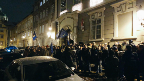 Demonstrace proti Ondráčkovi