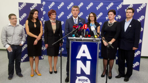 Andrej Babiš a kandidáti ANO do pražského zastupitelstva ve volbách 2014 