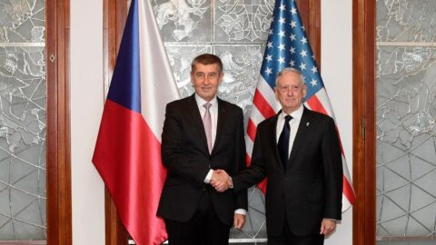 Premiér Andrej Babiš a ministr obrany USA James Mattis