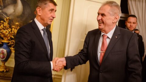 Bývalý premiér Andrej Babiš a dosluhující prezident Miloš Zeman jsou ničitelé české demokracie