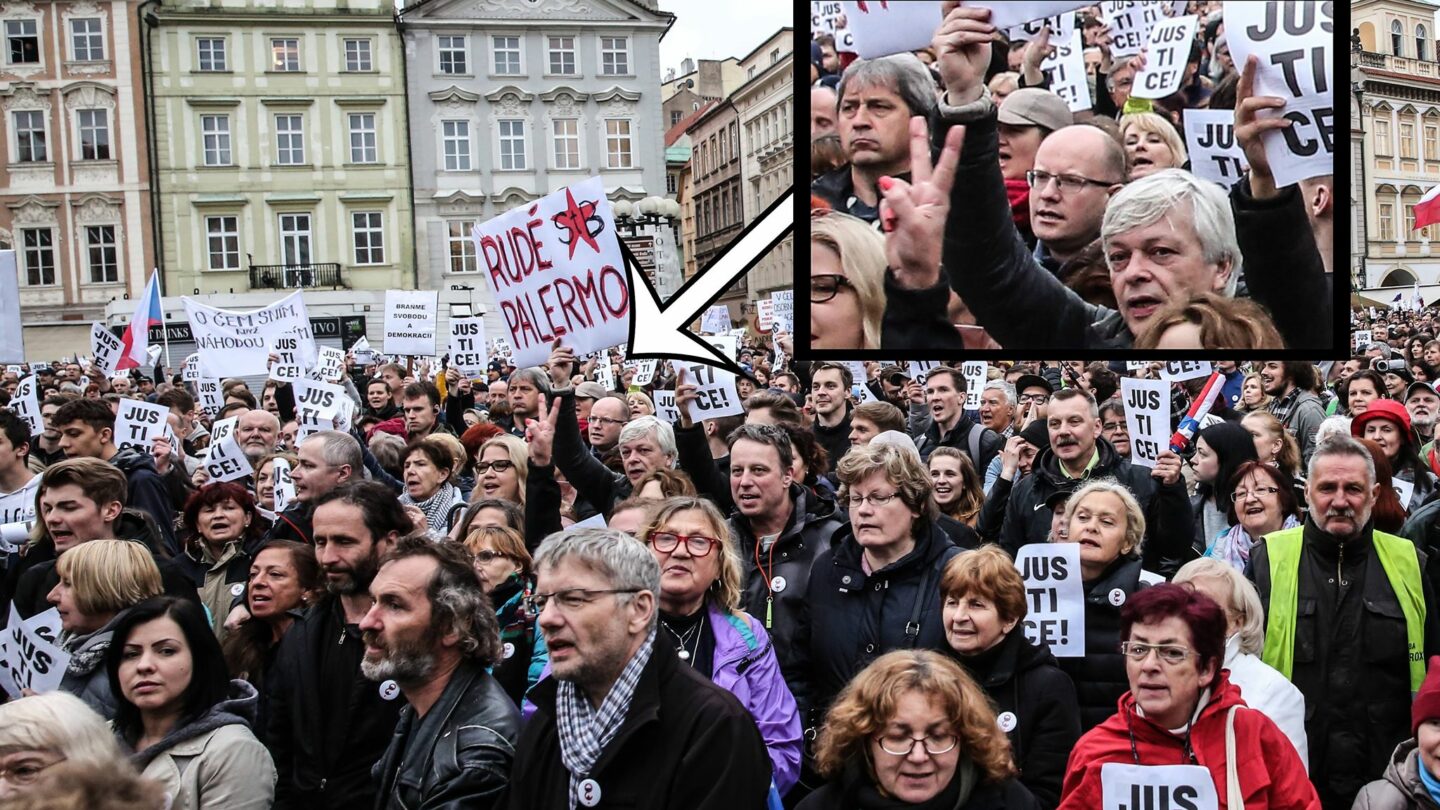 Bohuslav Sobotka demonstruje proti Babišovi, Zemanovi a Benešové.