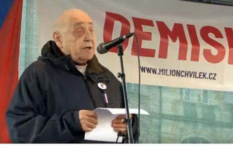 Radkin Honzák na demonstraci Milionu chvilek pro demokracii