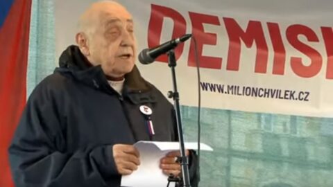 Radkin Honzák na demonstraci Milionu chvilek pro demokracii