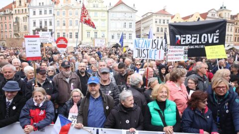 Demonstrace na Staroměstském náměstí v Praze