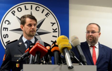 Ředitel Krajského ředitelství policie hl. m. Prahy Jan Ptáček a šéf Městského státního zastupitelství v Praze Martin Erazím 