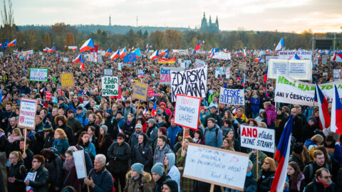 Demonstrace na Letné