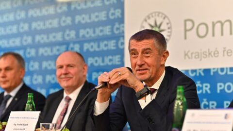 Trestně stíhaný Andrej Babiš na Krajském ředitelství policie Olomouckého kraje. Jako host