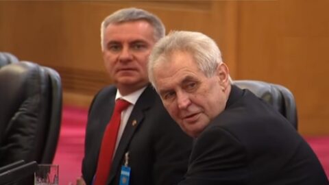 Miloš Zeman a Vratislav Mynář v Číně v roce 2017.