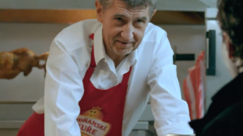 Andrej Babiš v reklamě na vodňanská kuřata