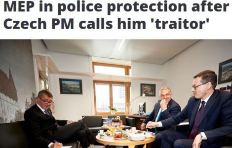 „Europoslanec pod policejní ochranou poté, kdy jej český premiér označil za zrádce.“ Úvodní strana serveru EuObserver 