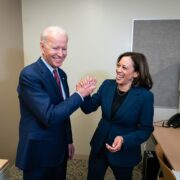 Joe Biden a budoucí viceprezidentka Kamala Harrisová