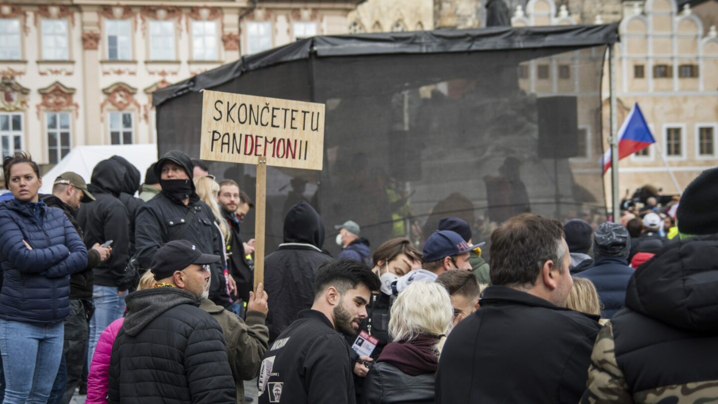 Demonstrace na Staroměstském náměstí