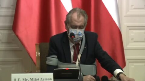 Miloš Zeman na tiskové konferenci