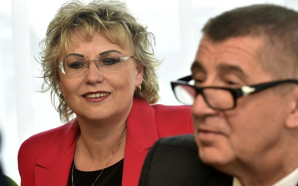 Poslankyně Margita Balaštíková a Andrej Babiš (oba ANO)