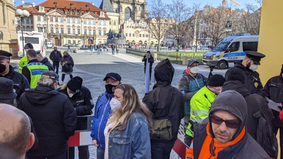 Demonstrace proti vládním opatřením