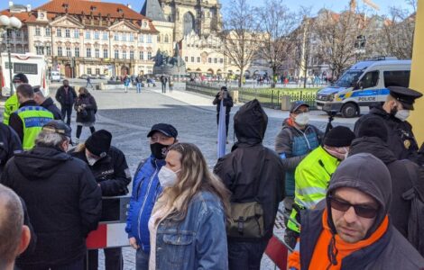 Demonstrace proti vládním opatřením