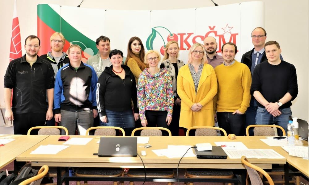 Europoslankyně Kateřina Konečná a mladí komunisté