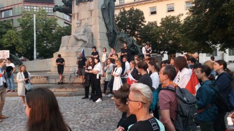 Demonstrace na podporu svobody a demokracie v Bělorusku (Praha, srpen 2020)