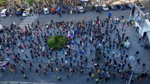 Demonstrace Milionu chvilek „NECOUVNEME – Justici nedáme!“ ve čtvrtek 20. května na Václavském náměstí v Praze 