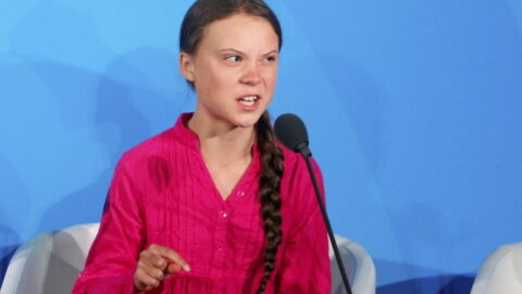 Rozzlobená švédská eko-misionářka Greta Thunberg na klimatickém summitu OSN v New Yorku (23. 9. 2019)