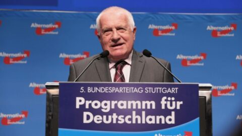 Václav Klaus na sjezdu německé strany AfD (2016)