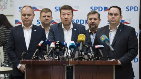 Poslanci opozičního hnutí SPD