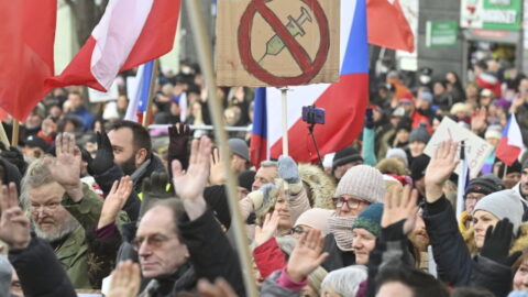 Demonstrace proti povinnému očkování na Václavském náměstí v Praze (12. 12. 2021)