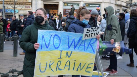 Demonstrace Stojíme za Ukrajinou na Václavském náměstí v Praze 27. 2. 2022