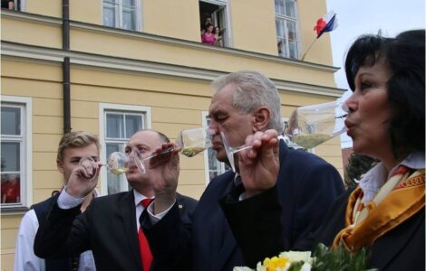 Prezident Miloš Zeman na návštěvě Střední vinařské školy ve Valticích na Břeclavsku.