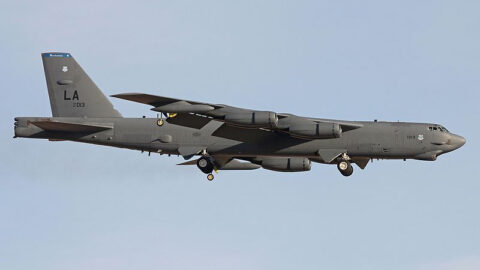 Bombardér B-52H Stratofortress