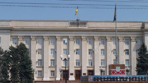 Na radnici v Chersonu byli dosazeni proruští kolaboranti. Snímek pochází z roku 2019.