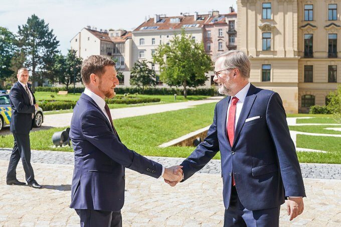 Český premiér Petr Fiala (ODS) se svým saským protějškem Michaelem Kretschmerem.