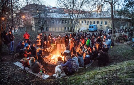 Společenský život v Autonomním sociálním centru Klinika