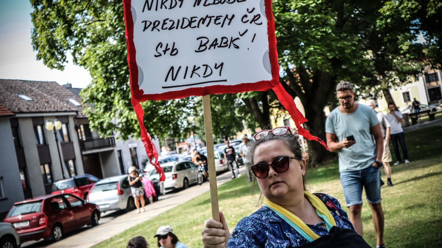 Protest proti Babišovi na jihu Čech