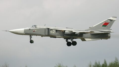 Suchoj Su-24 v barvách běloruského letectva