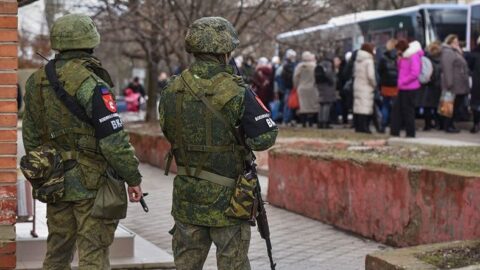 Donbas už mobilizaci zažil. Toto jsou záběry z května. Podobné teď budou přicházet z celého Ruska.