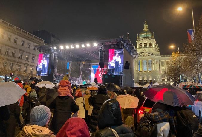 Koncert pro budoucnost na Václavském náměstí v Praze.