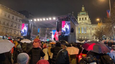 Koncert pro budoucnost na Václavském náměstí v Praze.