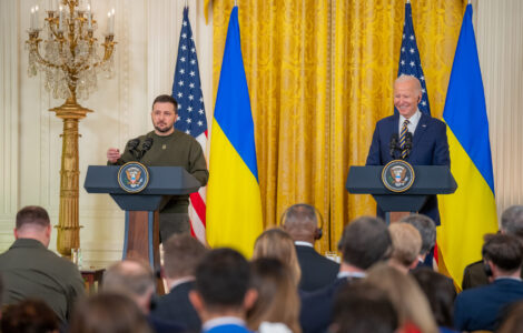 Ukrajinský prezident Volodymyr Zelenskyj s prezidentem USA Joem Bidenem