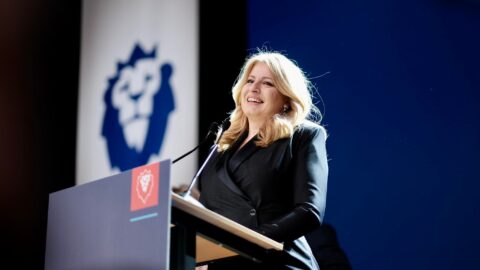 Zuzana Čaputová osobně poblahopřála novému českému prezidentovi v jeho pražském štábu prakticky ihned po jeho zvolení.