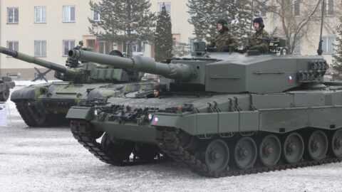 Leopard 2 v českých barvách