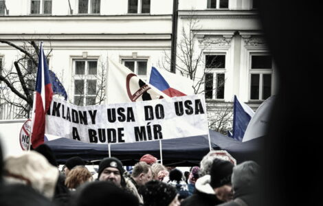 Demonstrace proruských fanoušků Vladimira Putina.