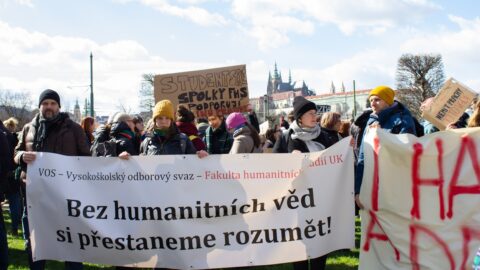 Protestní akce akademiků s názvem Hodina pravdy.