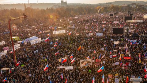 Demonstrace spolku Milion chvilek pro demokracii na Letné v roce 2019