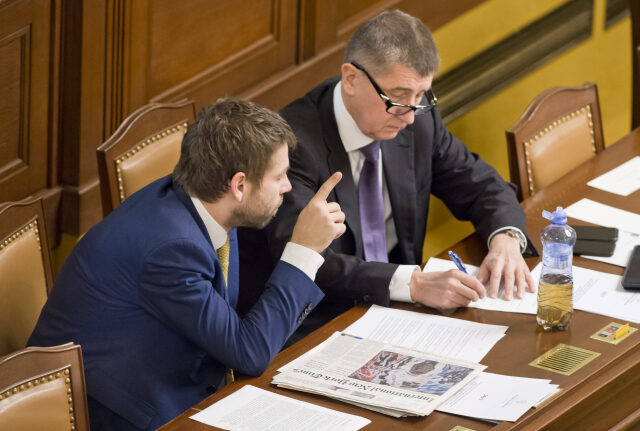 Robert Pelikán a Andrej Babiš chtějí být s vlivnými žalobci zadobře