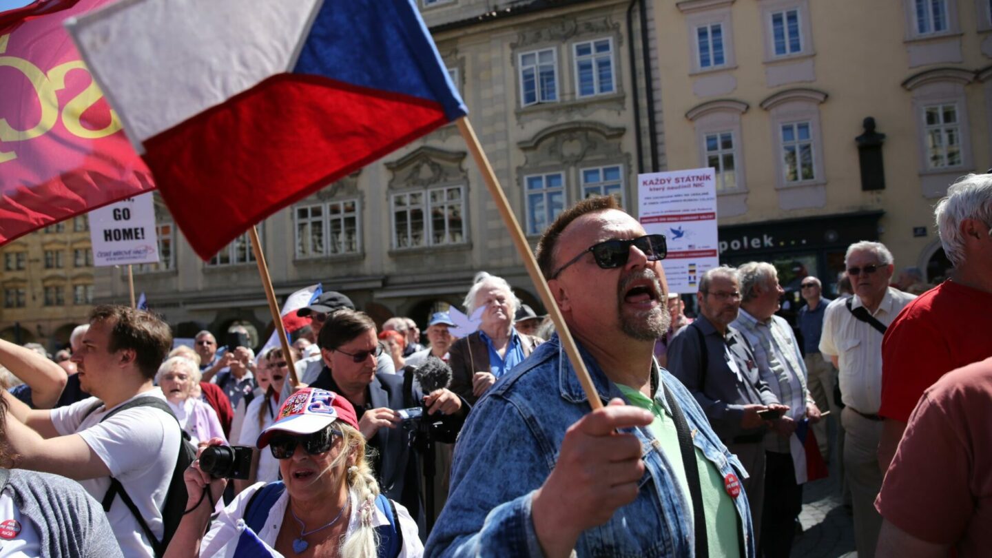 Demonstrace fanoušků Ruska.