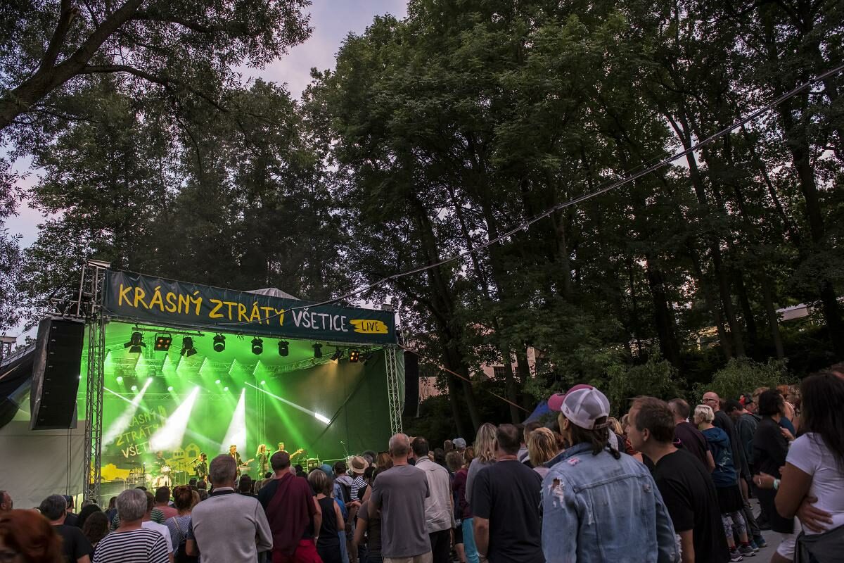 Festival Krásný ztráty Live se letos víc než jindy zaměřuje na unikátní zážitky nezvyklých spoluprací i unikátní koncerty